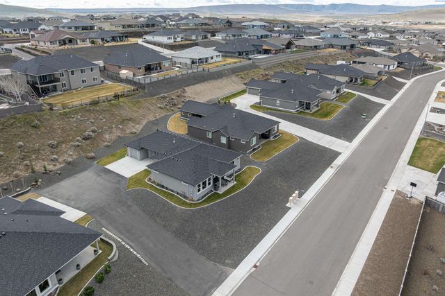 6657 Caspian Pl, West Richland, WA 99353