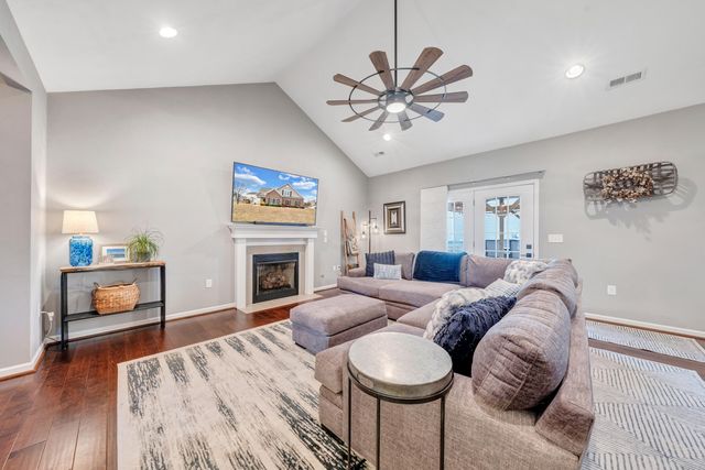 3015 Adam DR, Vinton, VA 24179