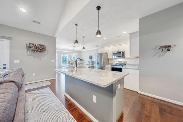 3015 Adam DR, Vinton, VA 24179