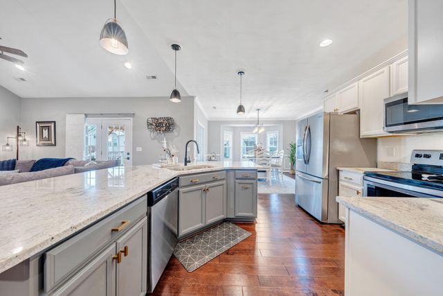 3015 Adam DR, Vinton, VA 24179