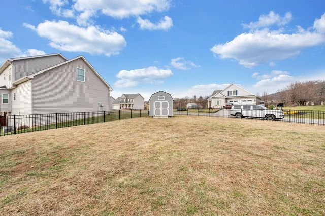 3015 Adam DR, Vinton, VA 24179