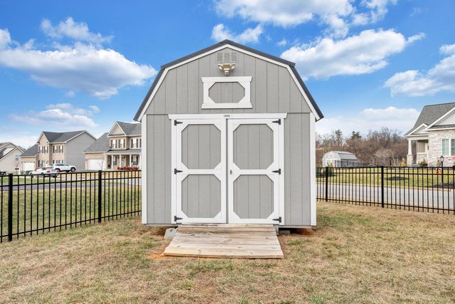 3015 Adam DR, Vinton, VA 24179