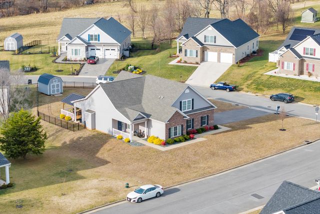 3015 Adam DR, Vinton, VA 24179