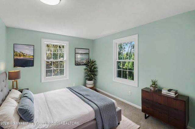 1131 Hillgate Way, Lansing, MI 48912