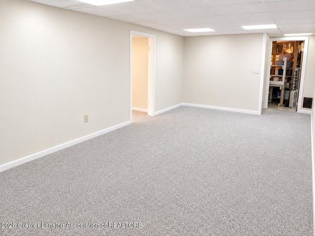1131 Hillgate Way, Lansing, MI 48912