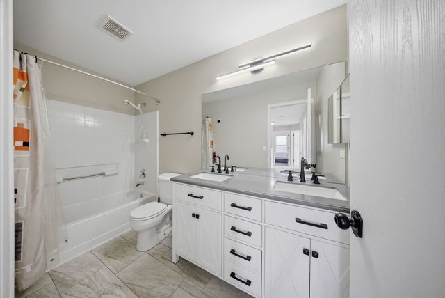 224 Johnson Street, Hampshire, IL 60140