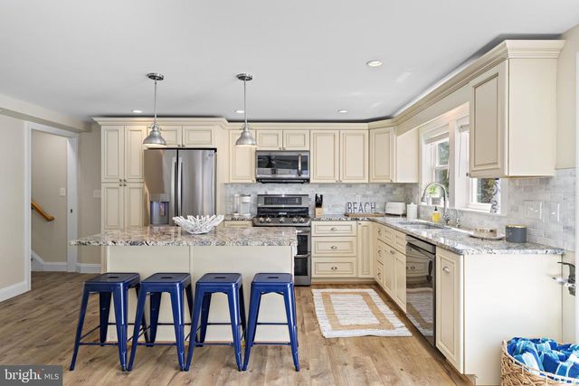 24 E 21ST, Long Beach Township, NJ 08008