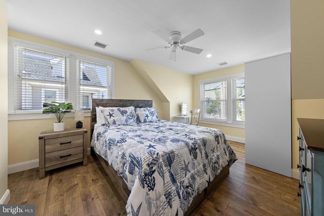 24 E 21ST, Long Beach Township, NJ 08008