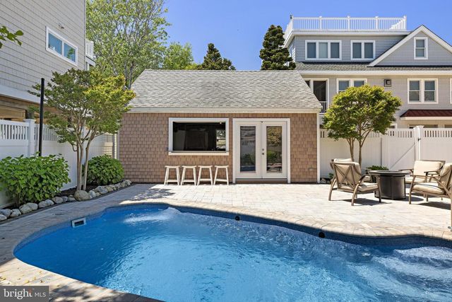 24 E 21ST, Long Beach Township, NJ 08008