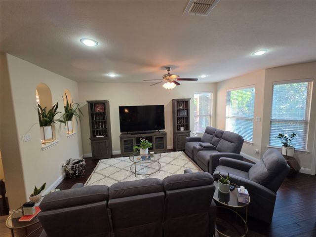 7305 Venice Drive 1, Grand Prairie, TX 75054