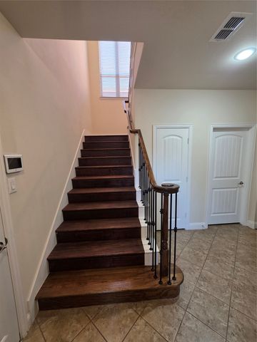 7305 Venice Drive 1, Grand Prairie, TX 75054