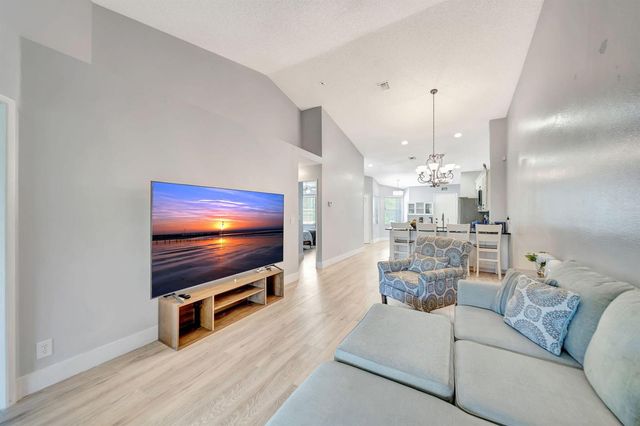 15136 W Tranquility Lake Drive, Delray Beach, FL 33446