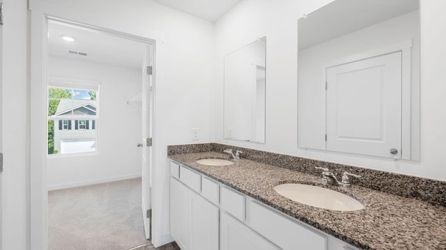 121 Evergreen Circle, Rossville, GA 30741