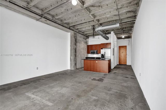 8101 Biscayne Blvd R-513, Miami, FL 33138