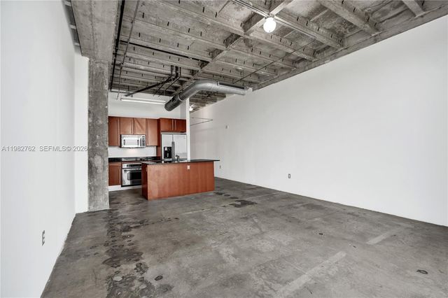 8101 Biscayne Blvd R-513, Miami, FL 33138