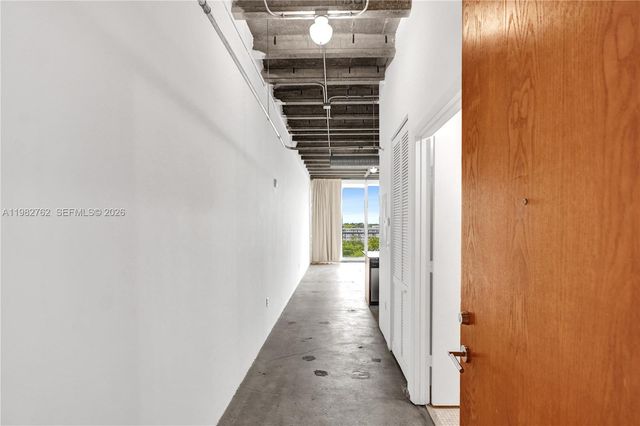 8101 Biscayne Blvd R-513, Miami, FL 33138