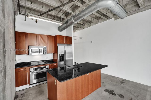 8101 Biscayne Blvd R-513, Miami, FL 33138