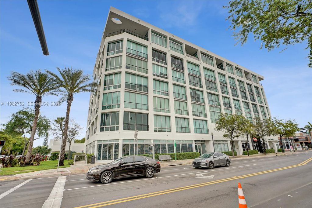 8101 Biscayne Blvd R-513, Miami, FL 33138