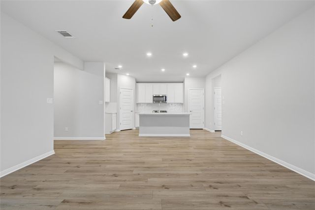 126 Fairmeadow Downs DR, Hutto, TX 78634