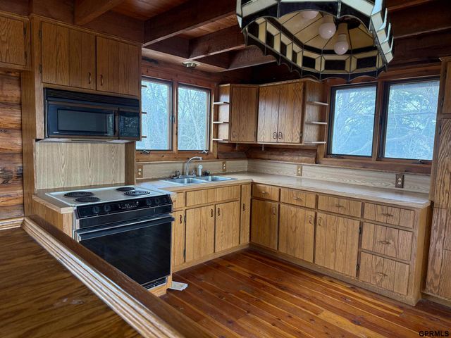 345 N 84 Street, Plattsmouth, NE 68048