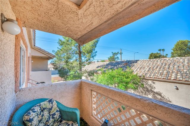 1600 North Torrey Pines Drive 202, Las Vegas, NV 89108