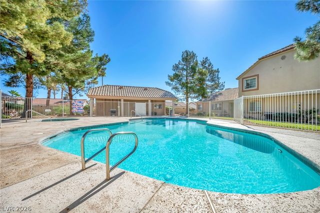 1600 North Torrey Pines Drive 202, Las Vegas, NV 89108
