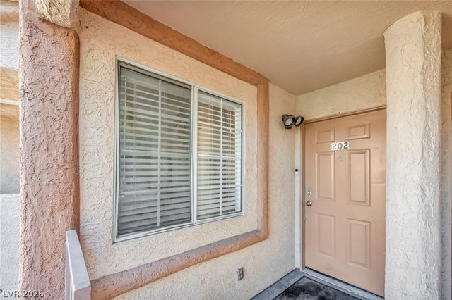 1600 North Torrey Pines Drive 202, Las Vegas, NV 89108
