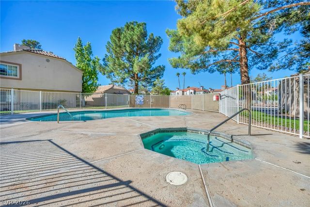 1600 North Torrey Pines Drive 202, Las Vegas, NV 89108