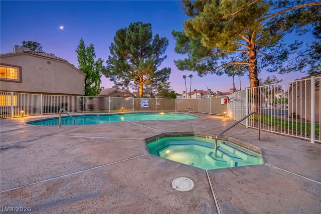 1600 North Torrey Pines Drive 202, Las Vegas, NV 89108