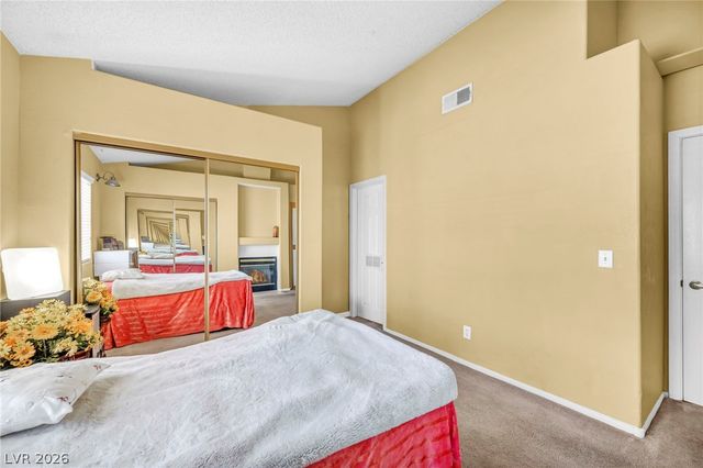 1600 North Torrey Pines Drive 202, Las Vegas, NV 89108