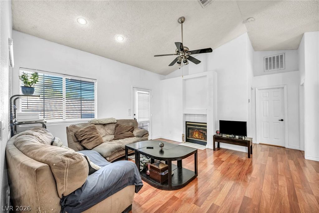 1600 North Torrey Pines Drive 202, Las Vegas, NV 89108 — photo 3