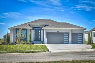 2301 W 176th Place, Overland Park, KS 66085