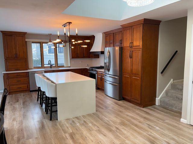 8320 Heather Lane, Tinley Park, IL 60477