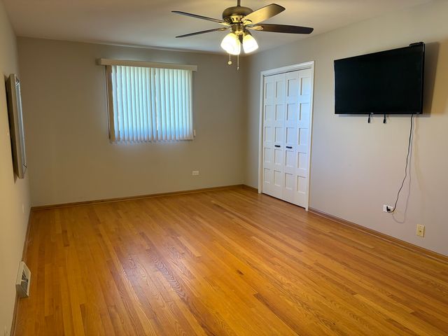 8320 Heather Lane, Tinley Park, IL 60477