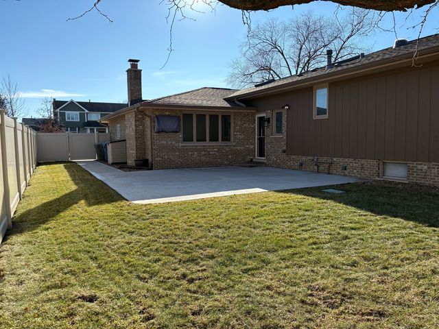 8320 Heather Lane, Tinley Park, IL 60477