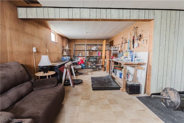 207 Iowa Street, Weirton, WV 26062