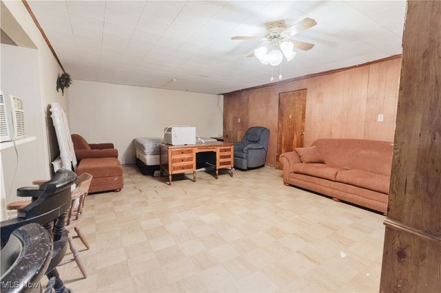 207 Iowa Street, Weirton, WV 26062