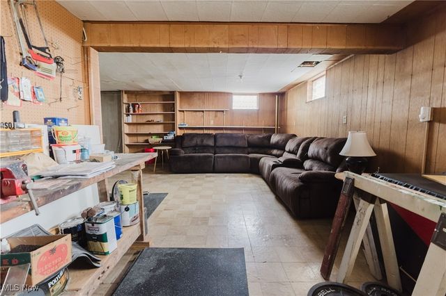 207 Iowa Street, Weirton, WV 26062