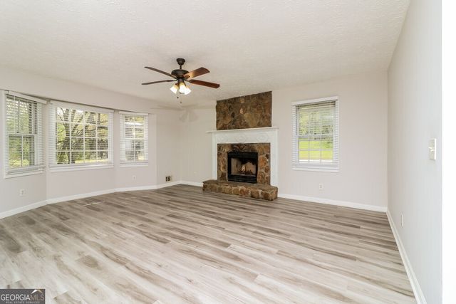 2739 Old Mill Place, Acworth, GA 30102