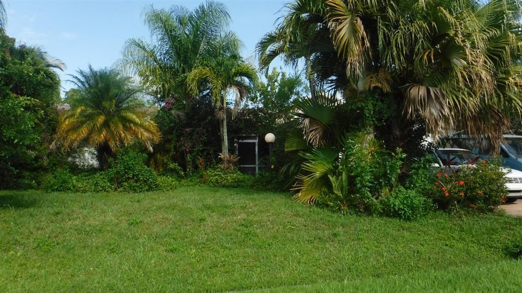 2482 SW Avondale Street, Port St Lucie, FL 34984