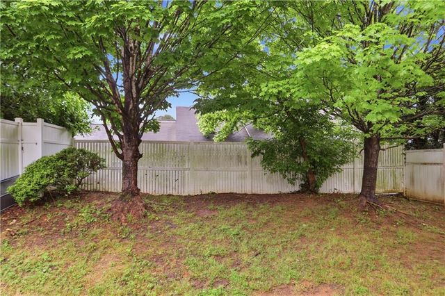 64 Garden Grove, Newnan, GA 30265