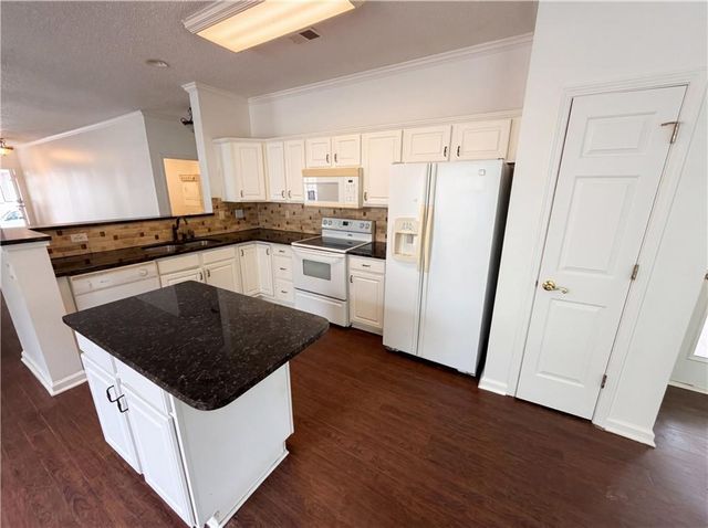 64 Garden Grove, Newnan, GA 30265