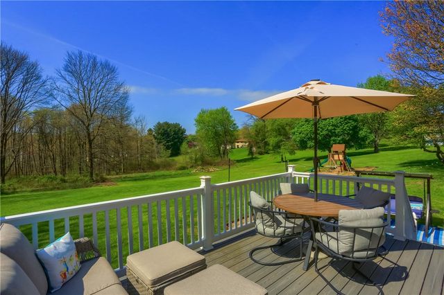 3724 Ellwood Rd, Shenango Twp, PA 16101