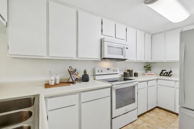 607 Stonegate, South San Francisco, CA 94080