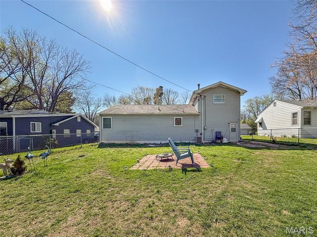 4 Marlo Drive, Belleville, IL 62226