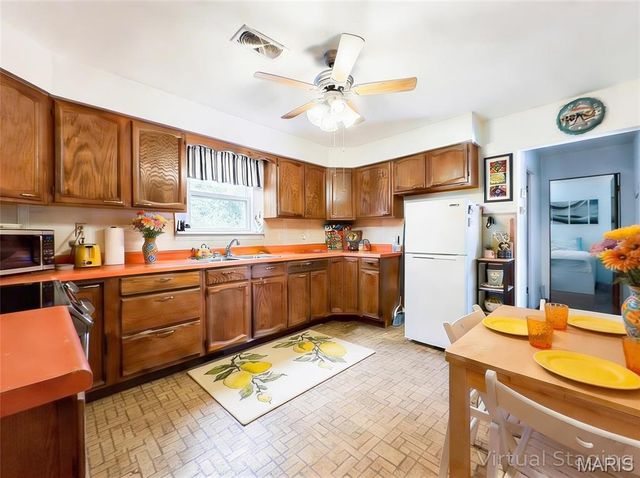 4 Marlo Drive, Belleville, IL 62226