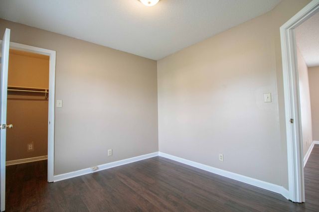 587 Joshua Dr, Clarksville, TN 37042