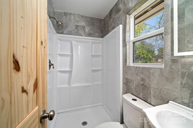 482 Gorman Bridge Road, Asheville, NC 28806