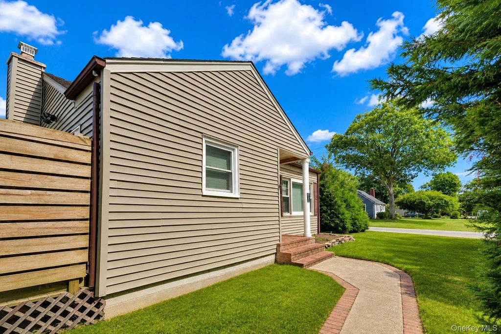 97 Corey Avenue, Blue Point, NY 11715 — photo 2
