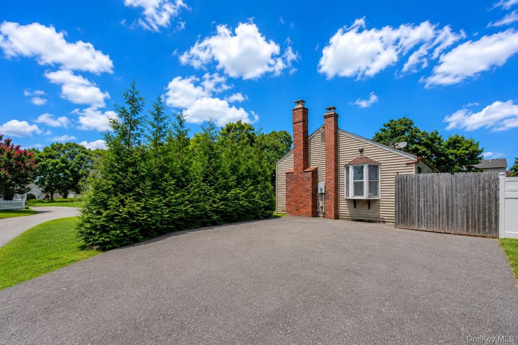 97 Corey Avenue, Blue Point, NY 11715 — photo 3